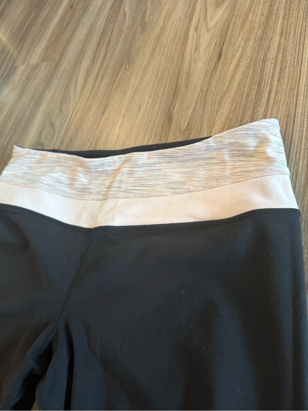 lululemon athletica Black and Pink Reversible Flare Pants Size 6